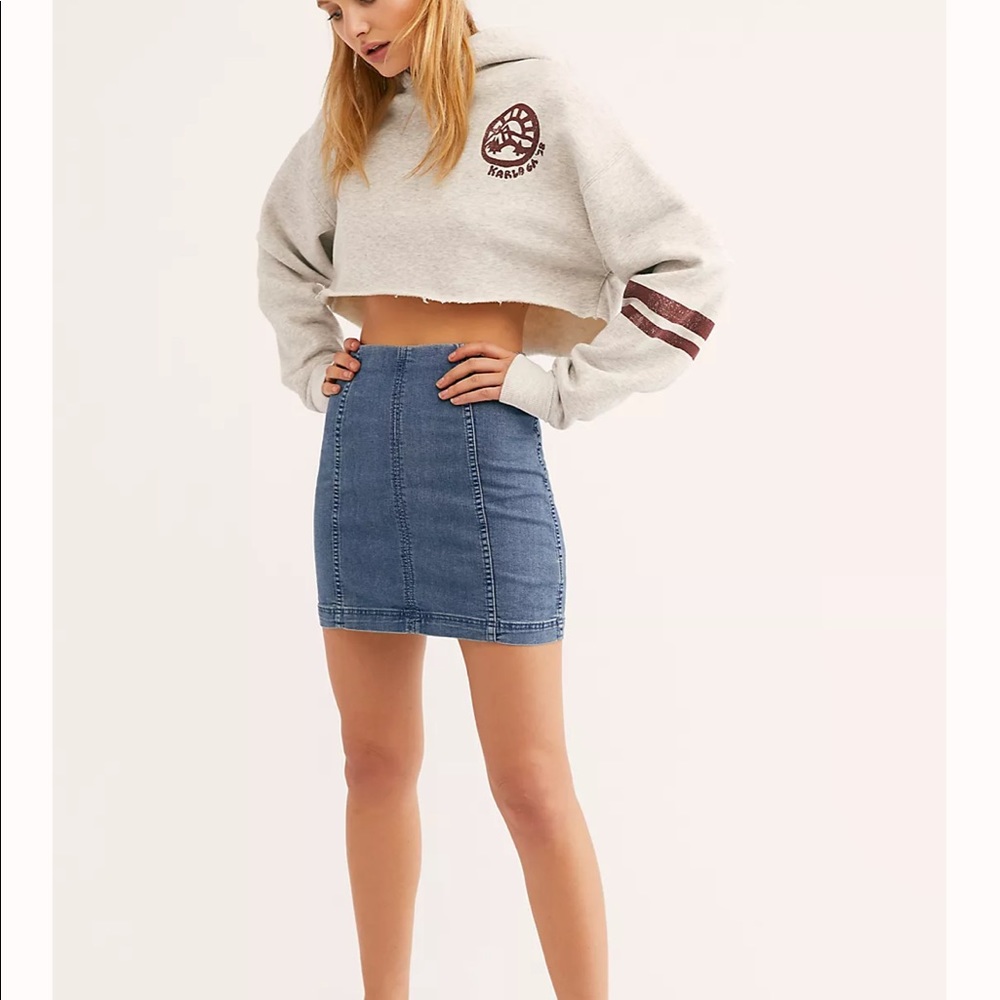 Free people modern femme dark denim miniskirt jean skirt size 8